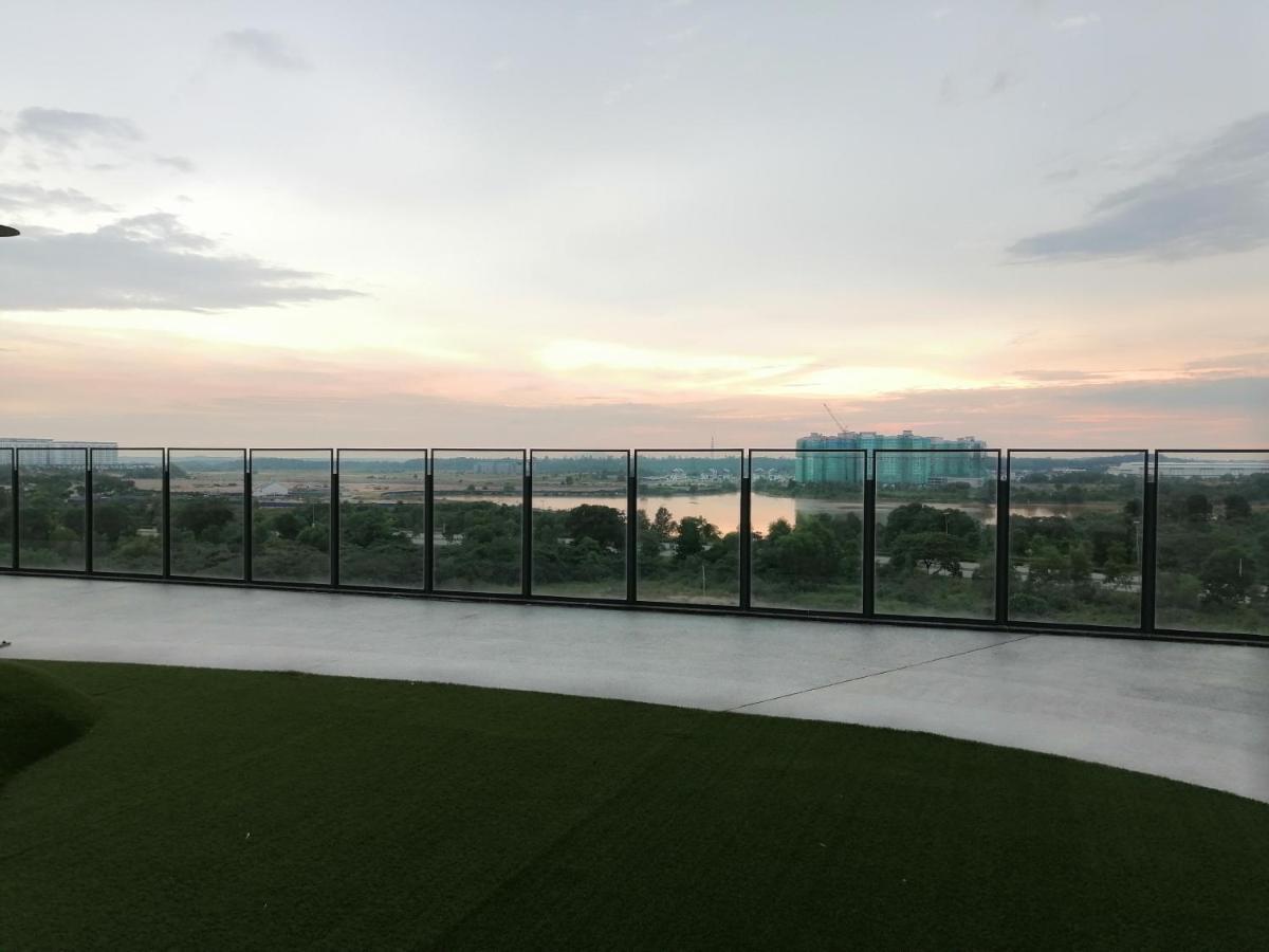 Santai Homestay Cyberjaya Esterno foto