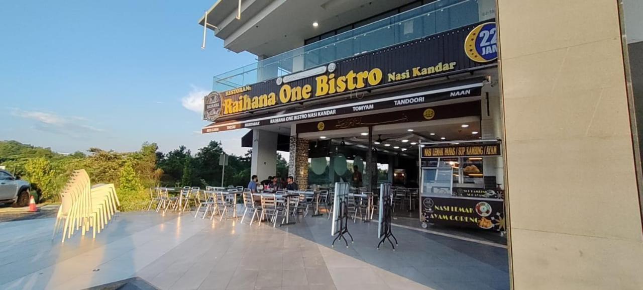 Santai Homestay Cyberjaya Esterno foto
