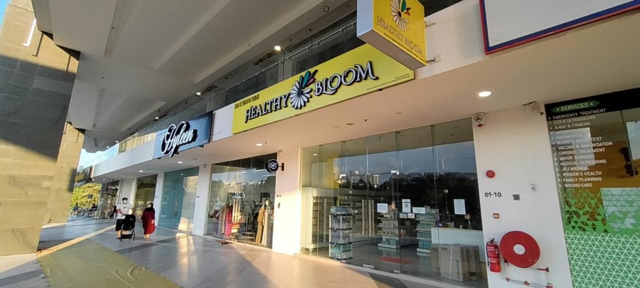Santai Homestay Cyberjaya Esterno foto