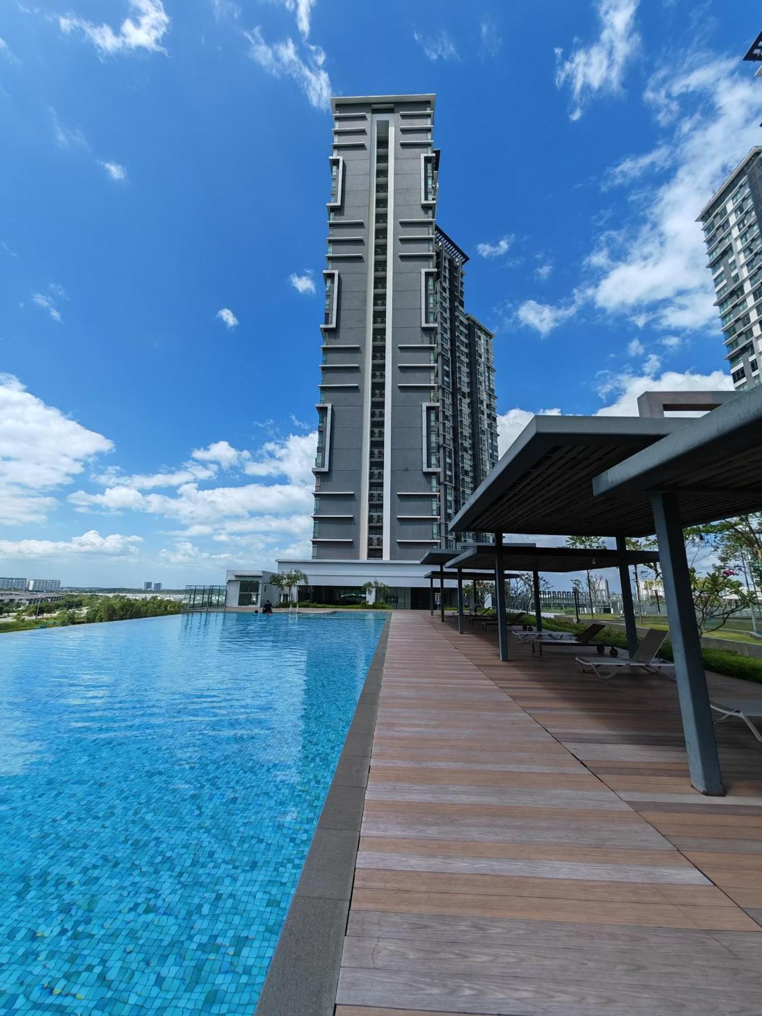 Santai Homestay Cyberjaya Esterno foto
