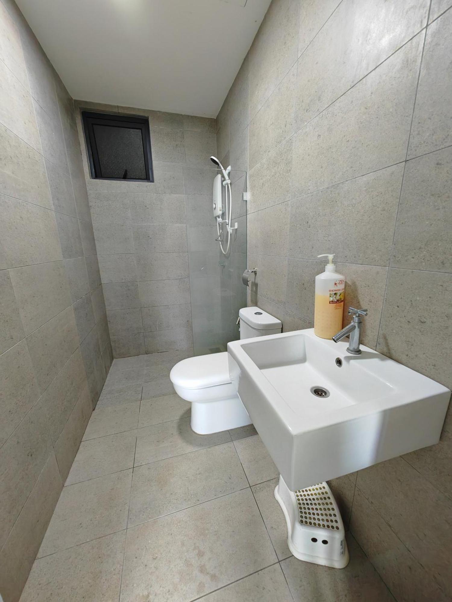 Santai Homestay Cyberjaya Esterno foto